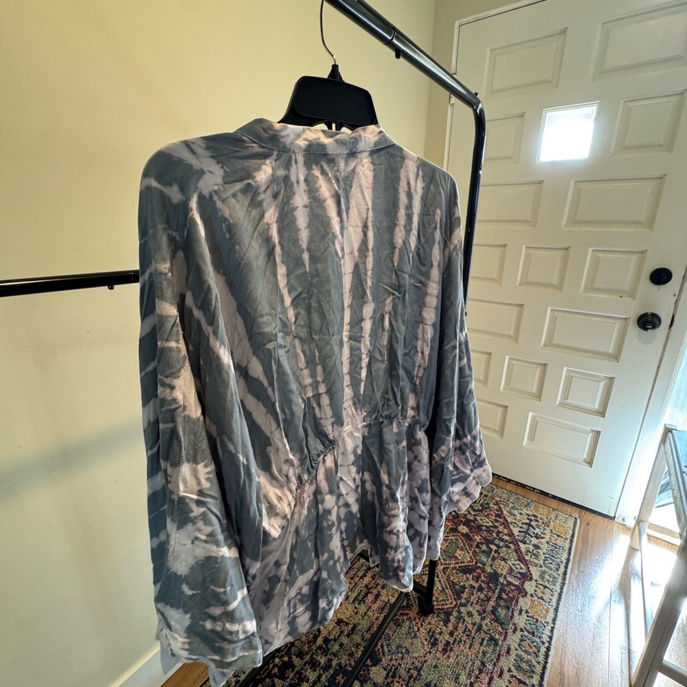 Gray Tie-Dye Kimono Cardigan